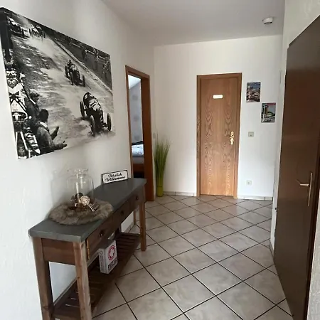 Fewo Hoheeifel, 1 Haus Mit 2 Apartments 5 Schlafzimmer In Kelberg Naehe Nuerburgring Room photo
