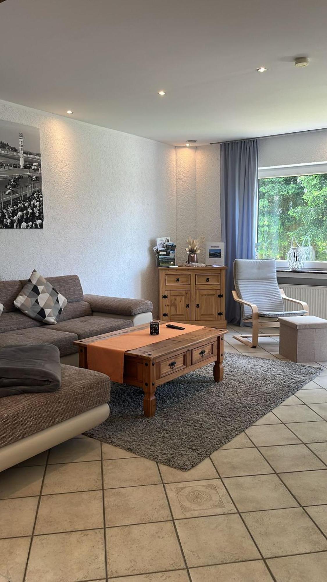 Hoheeifel, 1 Haus Mit 2 5 Schlafzimmer In Naehe Nuerburgring * Kelberg