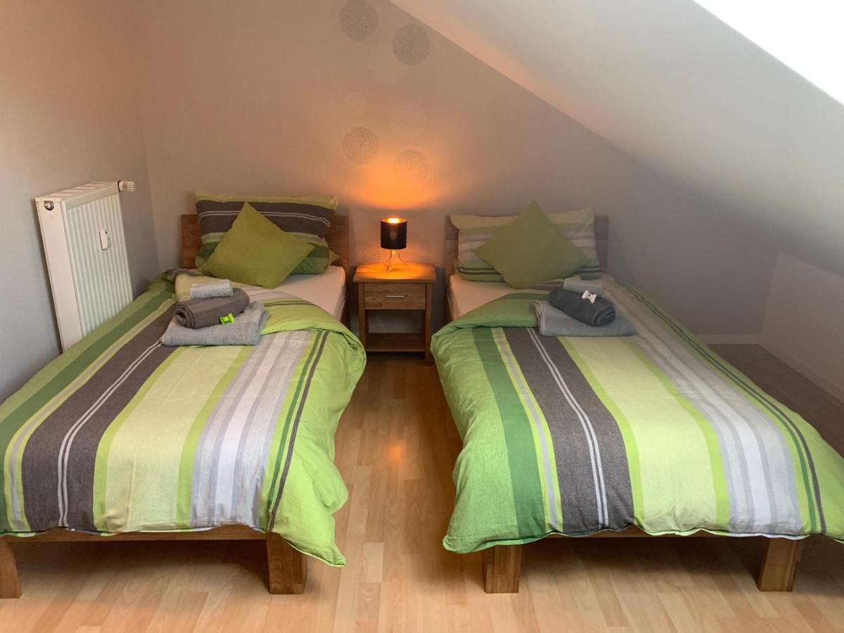 Hoheeifel, 1 Haus Mit 2 5 Schlafzimmer In Naehe Nuerburgring Apartment